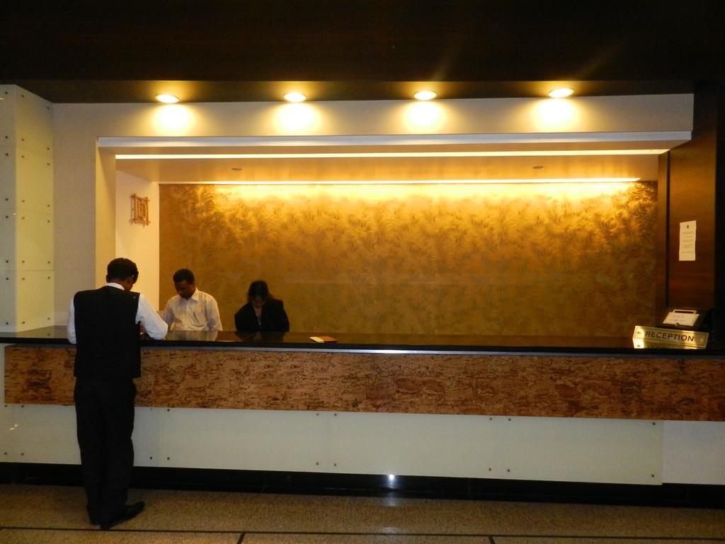 Hotel Rock Regency Toranagallu Ngoại thất bức ảnh